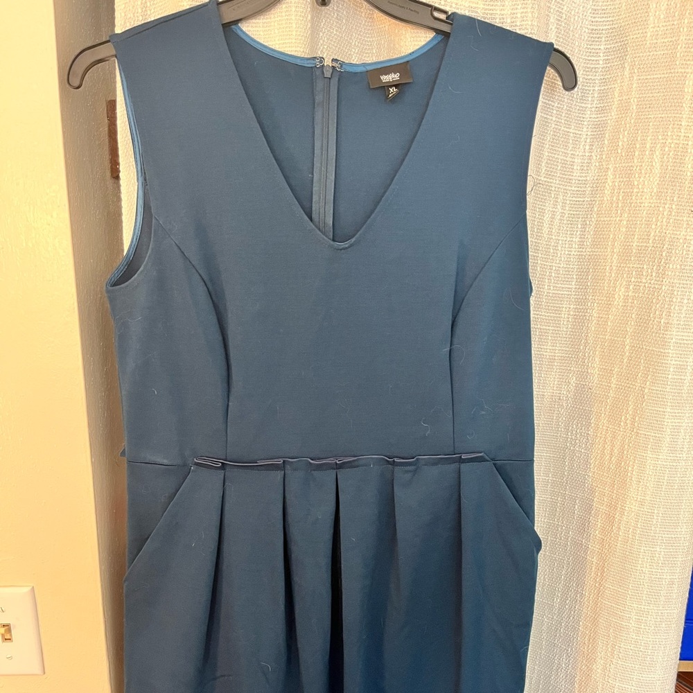 Teal knee length dress, perfect for day or night